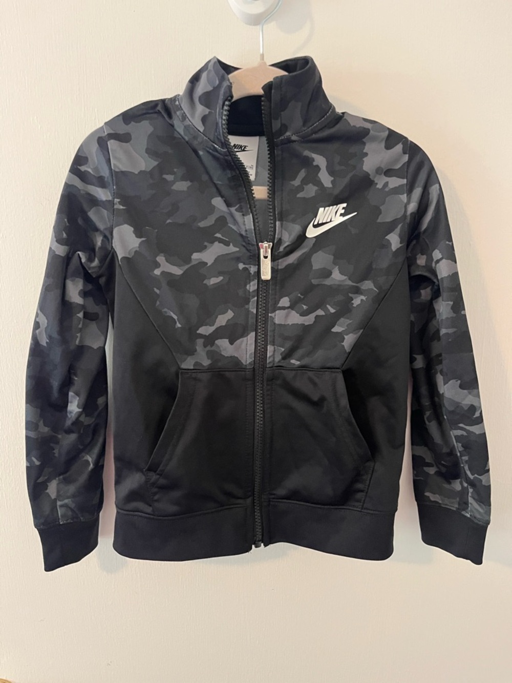 Nike Boys Camo Full Zip Track Jacket Size Medium 5-6 Years